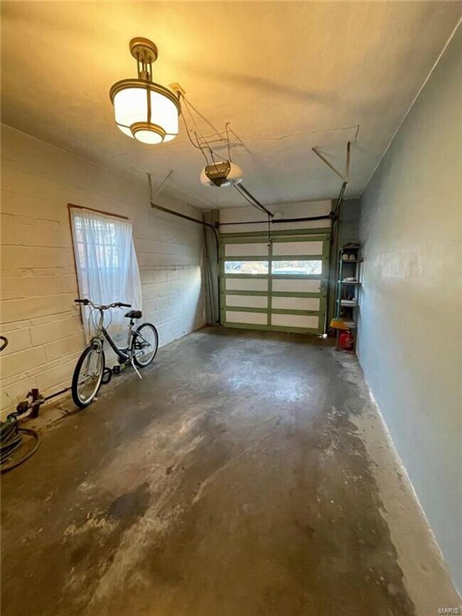 Building Photo - 8501 Grantshire Ln