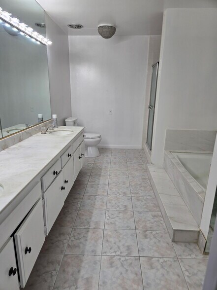 Building Photo - 2175 S Beverly Glen Blvd