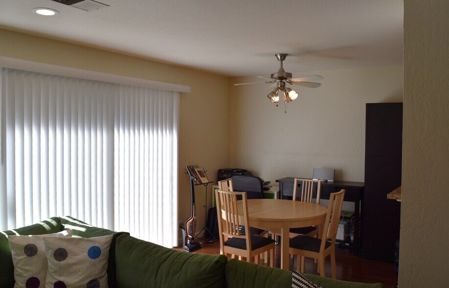 Dining - 497 Daisydell Court