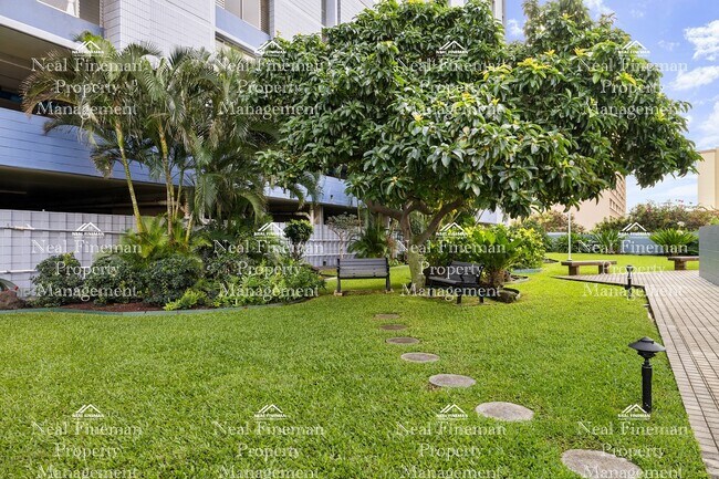 Building Photo - Unfurnished  1 Bed / 1 Bath Condo. 1 assigned covered parking stall. Rent Includes: AC Central, C...