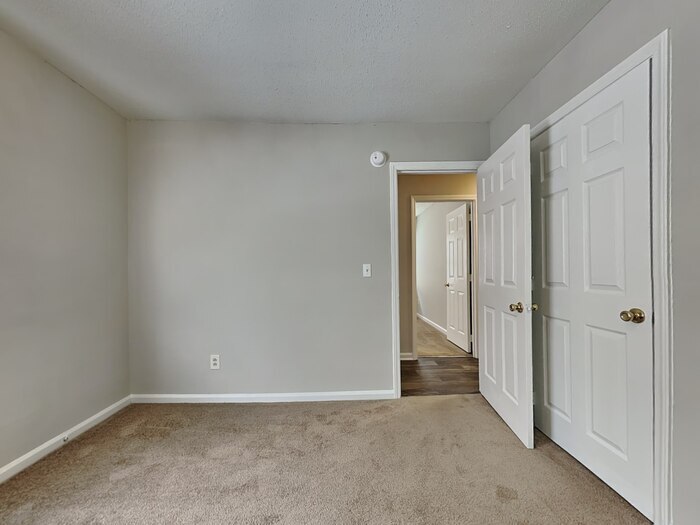 Building Photo - 6515 Birdsong Ln