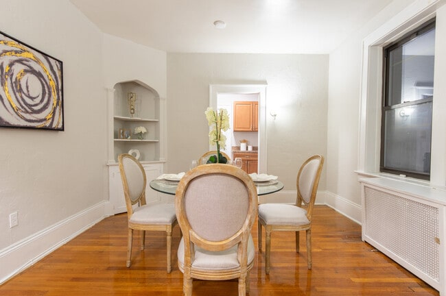 Building Photo - Randolph Manor Apartments