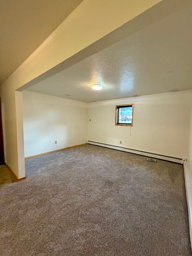 Building Photo - 3BR/2.5BA Home – 2-Car Garage - More photos coming soon!!