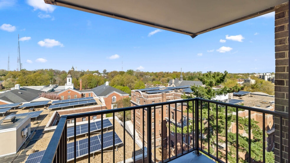 Balcony - Connecticut Heights