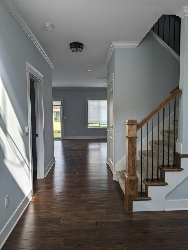 Building Photo - 2146 Hidden Ridge Drive