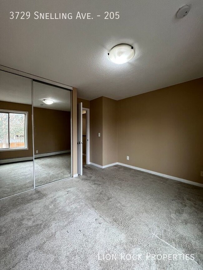 Building Photo - 3729 Snelling Ave