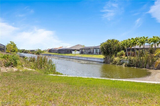 Building Photo - 1206 SW 20th Ave