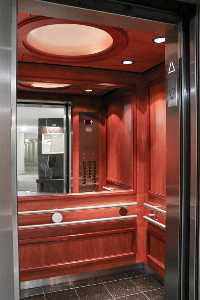 Building Photo - 3430 Galt Ocean Dr