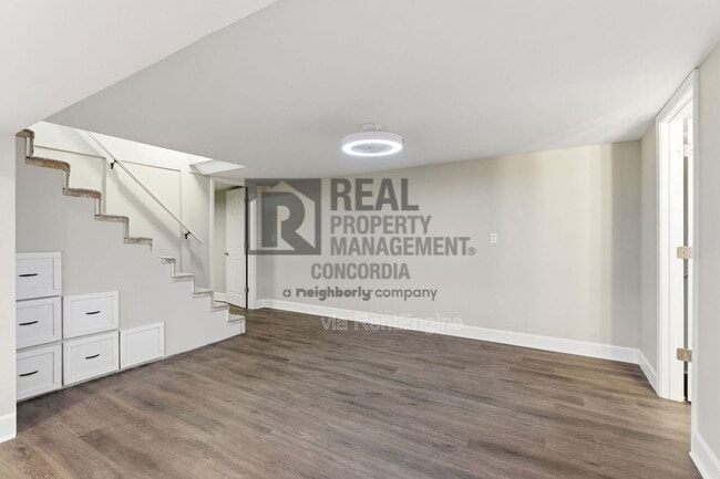 Building Photo - 1246 S Russell St