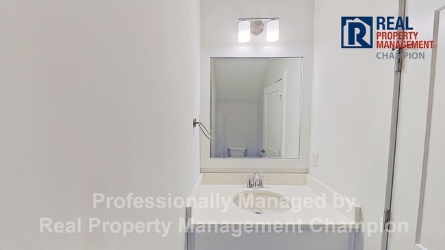 Building Photo - Newly Constructed Luxury Townhomes in Porters Neck