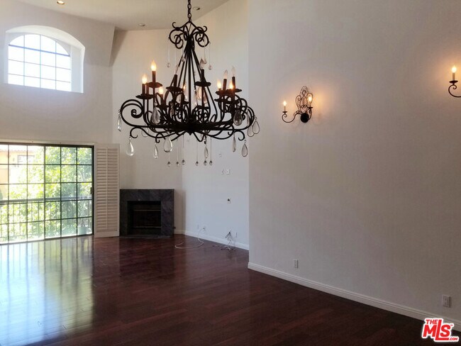 Building Photo - 10620 Eastborne Ave