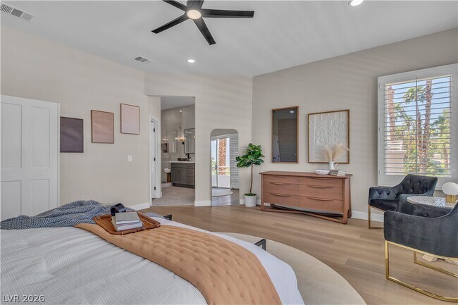 Building Photo - 8848 Rainbow Ridge Dr