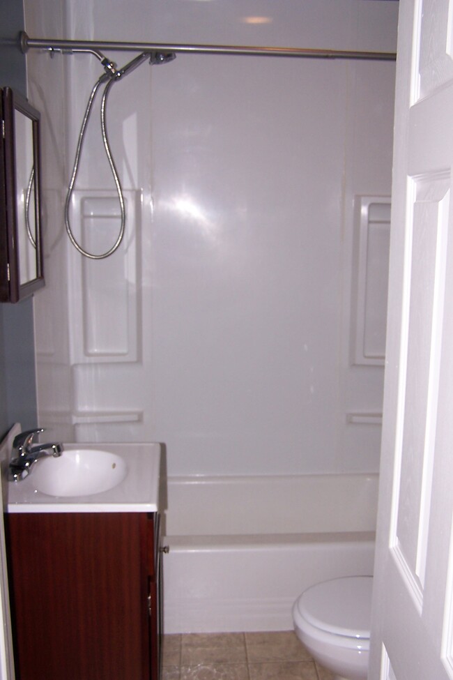 Second Floor Full Bath - 141 N Bedford St