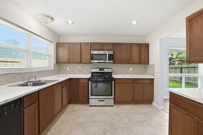 Building Photo - 7235 Battle Hills Dr