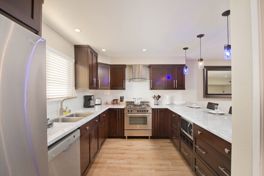 Building Photo - 21820 Marylee St