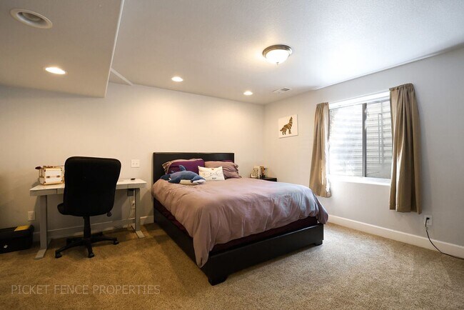 Building Photo - 5 Bedroom, Beautiful Home in Loveland!