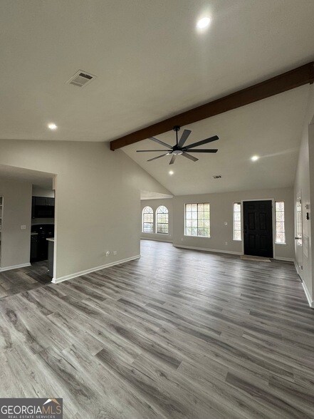 Building Photo - 3821 River Rd