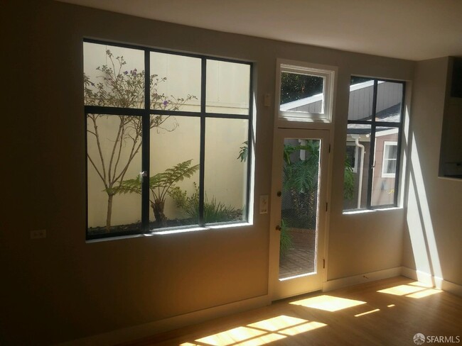 Building Photo - 236 Clinton Park