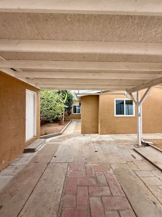 Building Photo - 4901 Frink Ave