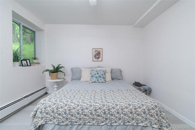 Building Photo - 1095 US-9W