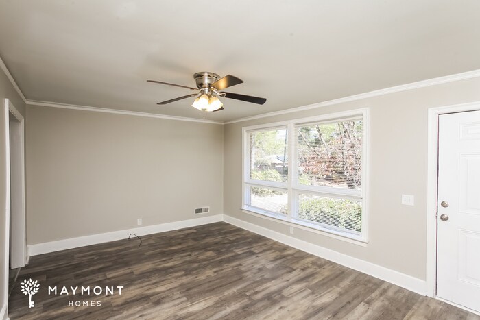 Building Photo - 1700 Inglewood Dr