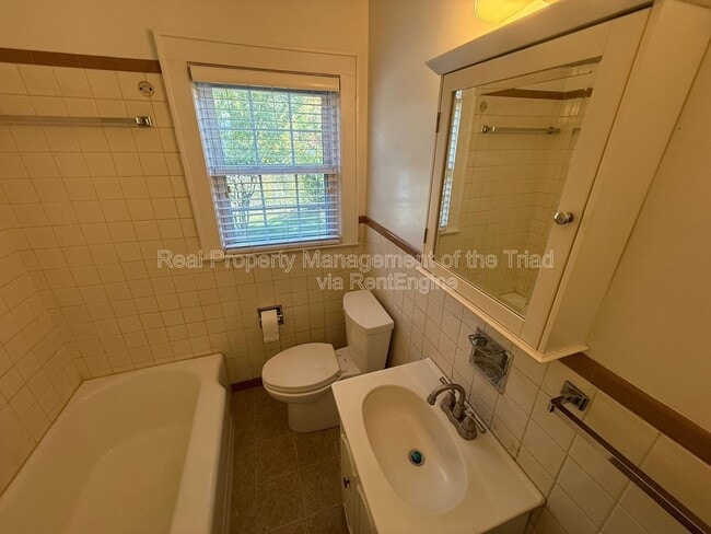 Building Photo - 1735 Polo Rd