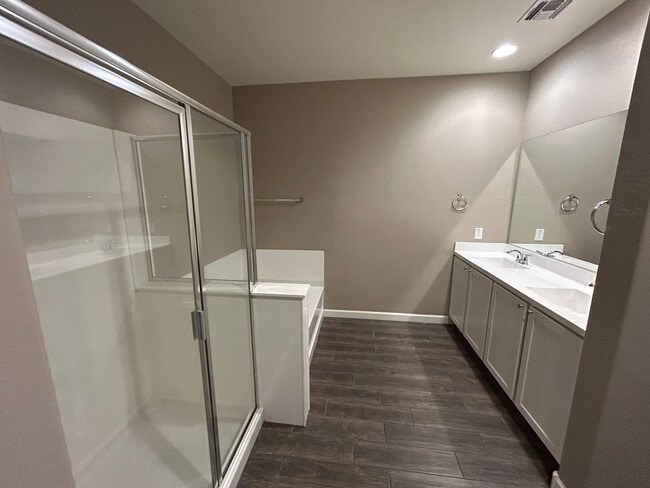 Building Photo - 14825 N 171st Dr