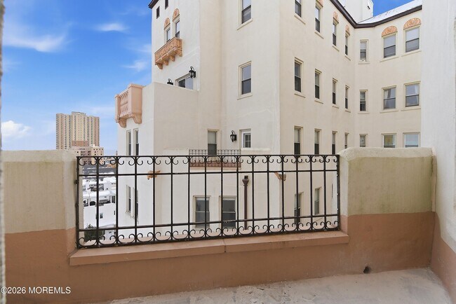 Building Photo - 400 Deal Lake Dr