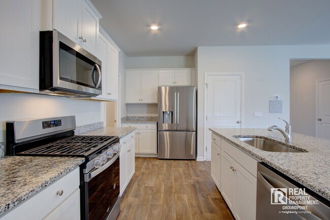 Building Photo - 113 Hillsford Ln