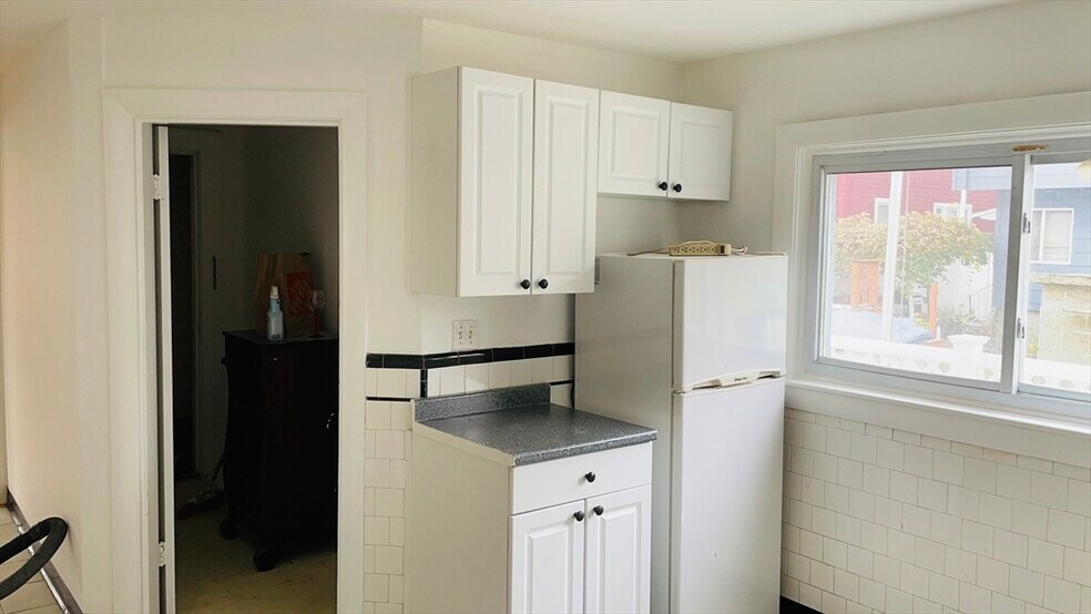 Building Photo - 6 Meacham St