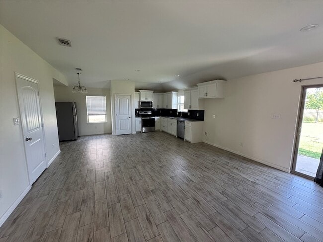 Building Photo - 3409 Sandstone Dr