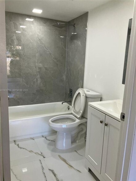 Building Photo - 5200 NW 31st Ave