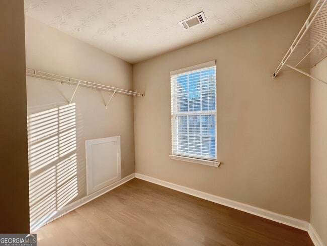 Building Photo - 2751 Spence Ct NE