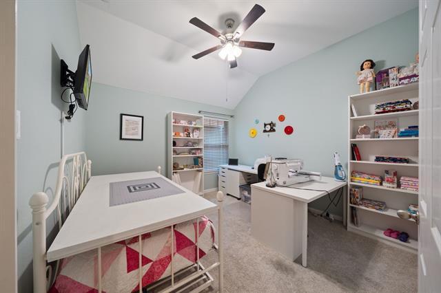 Building Photo - 14881 Holly Leaf Dr