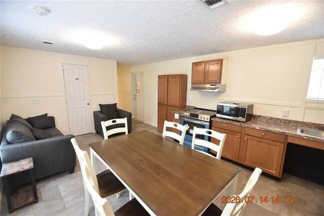 Building Photo - 6560 W Avocado St