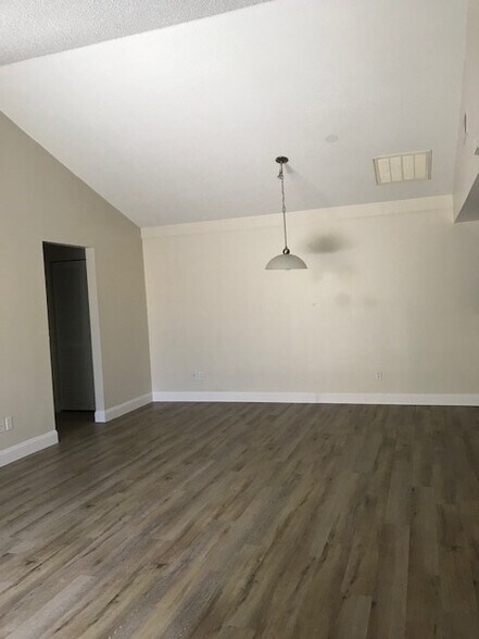 Building Photo - 13391 Fox Chapel Ct