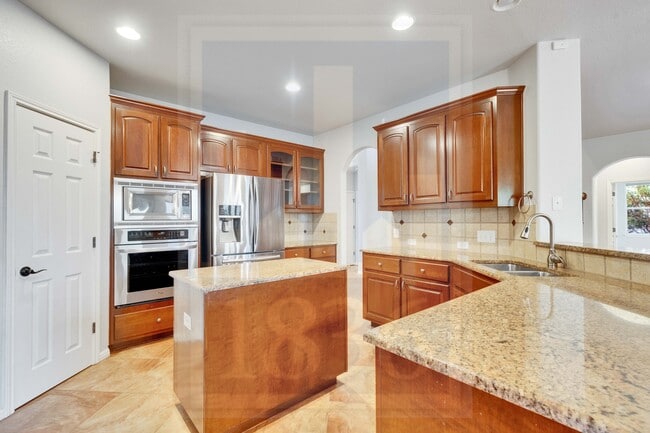 Building Photo - 5917 Sunset Ridge