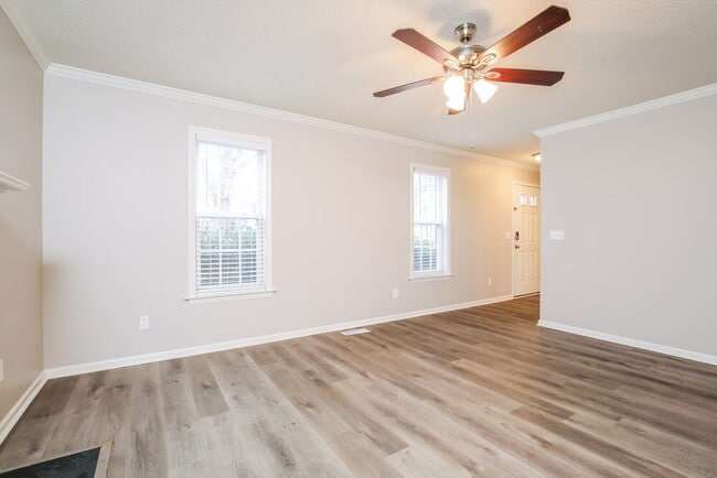 Building Photo - 5827 Waterford Landing Ct