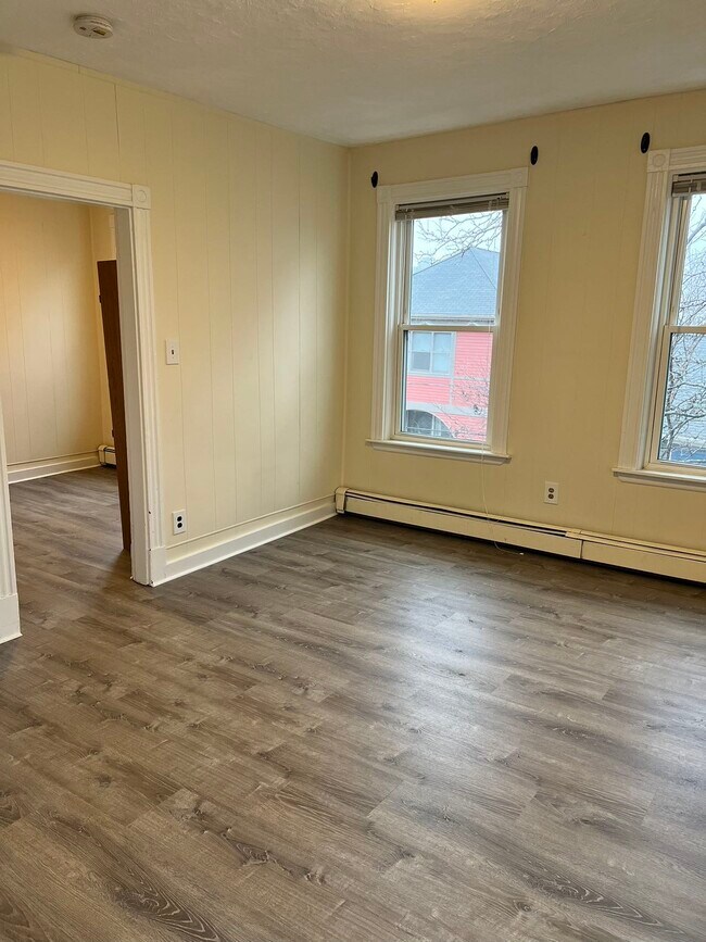 Building Photo - 224 Charles St