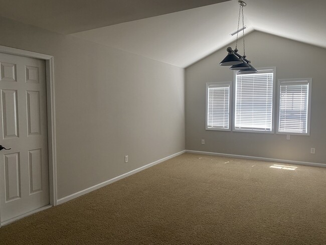 Building Photo - 409 Halyard Ln
