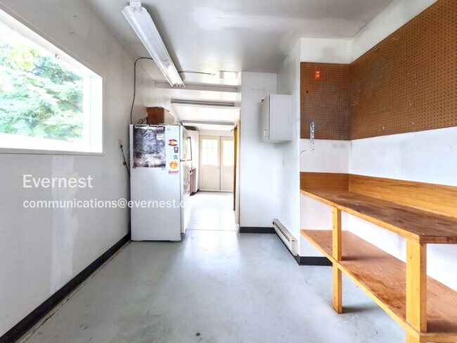 Building Photo - 712 Frontier Ct