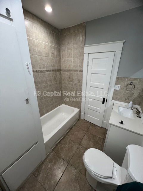 Building Photo - 3303 Jackson St