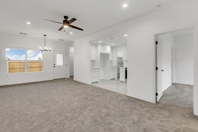 Building Photo - Brand New Home