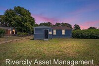 Building Photo - HUGE 4-Bed, 1-Bath Home IN 38109!!! Sectio...