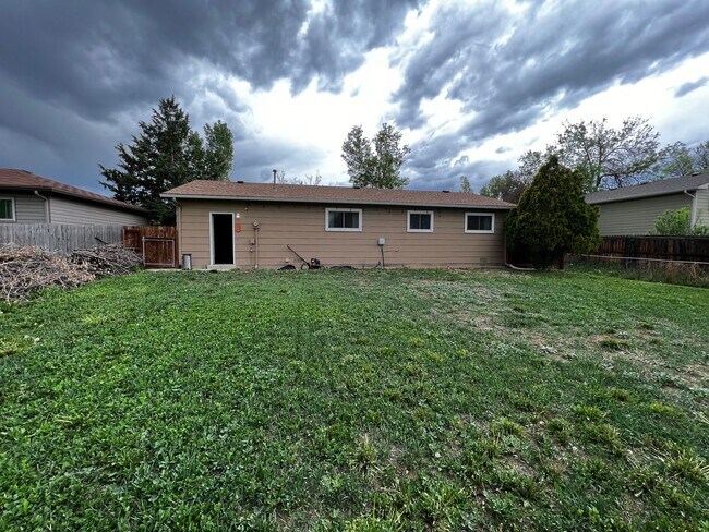 Building Photo - Adorable 3 bed 1 bath home in Fort Collins!