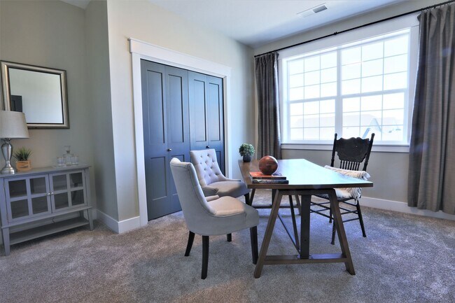 Building Photo - Like New 3BD/2.5BA with 2 Car Garage- $100...
