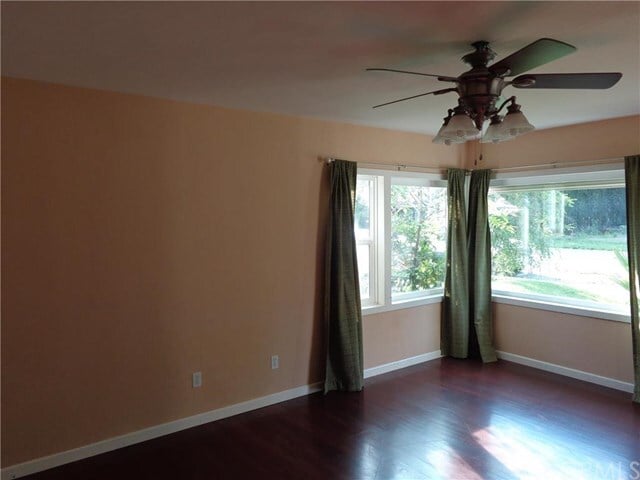 Building Photo - 464 E 6th Ave