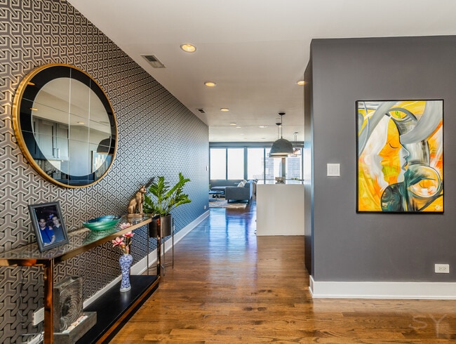 Building Photo - 2754 N Hampden Ct