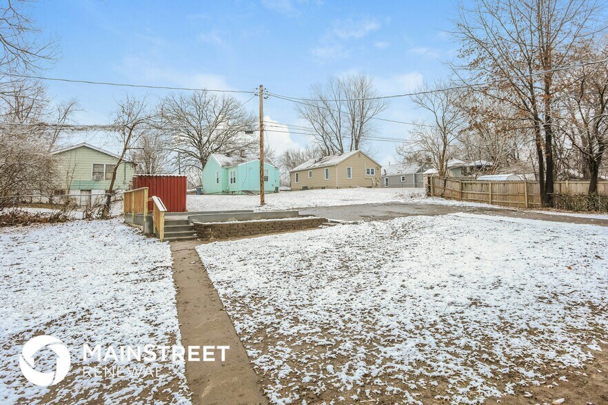 Building Photo - 4225 N Jackson Ave