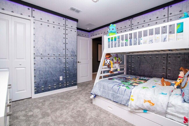 Building Photo - 2713 Bookmark Dr